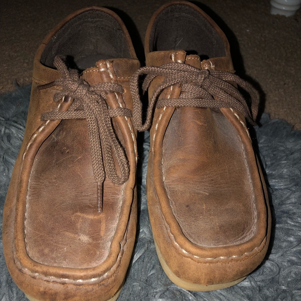 Brown Leather Clark Wallabies
